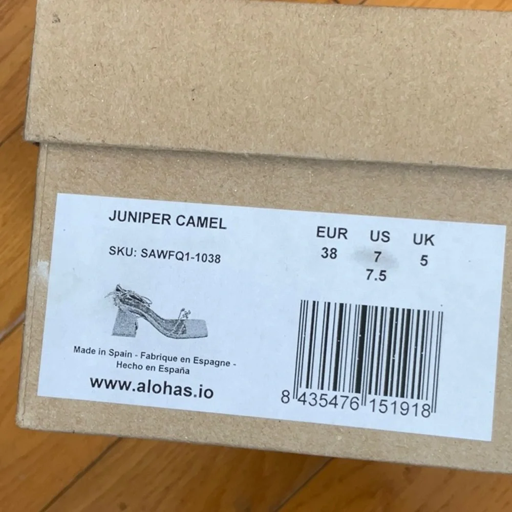 ALOHAS juniper Sandal in Camel, EU: Size 38
